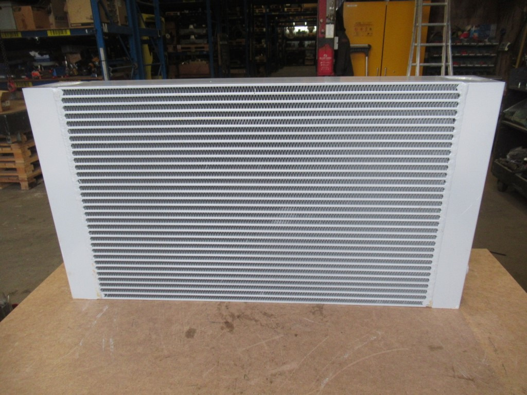 New Holland 6904526 - Radiators - Celtniecības tehnika: foto 4 New Holland 6904526 - Radiators - Celtniecības tehnika: foto 4