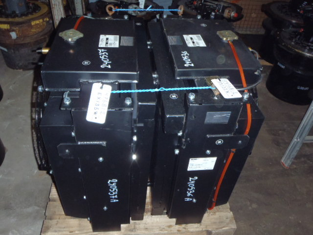 New Holland 71476812 - 71475933 - Dzesēšanas sistēma - Celtniecības tehnika: foto 2 New Holland 71476812 - 71475933 - Dzesēšanas sistēma - Celtniecības tehnika: foto 2