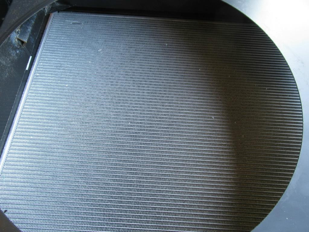 New Holland YN05P00034S001 - 87339771 - Radiators - Celtniecības tehnika: foto 5 New Holland YN05P00034S001 - 87339771 - Radiators - Celtniecības tehnika: foto 5
