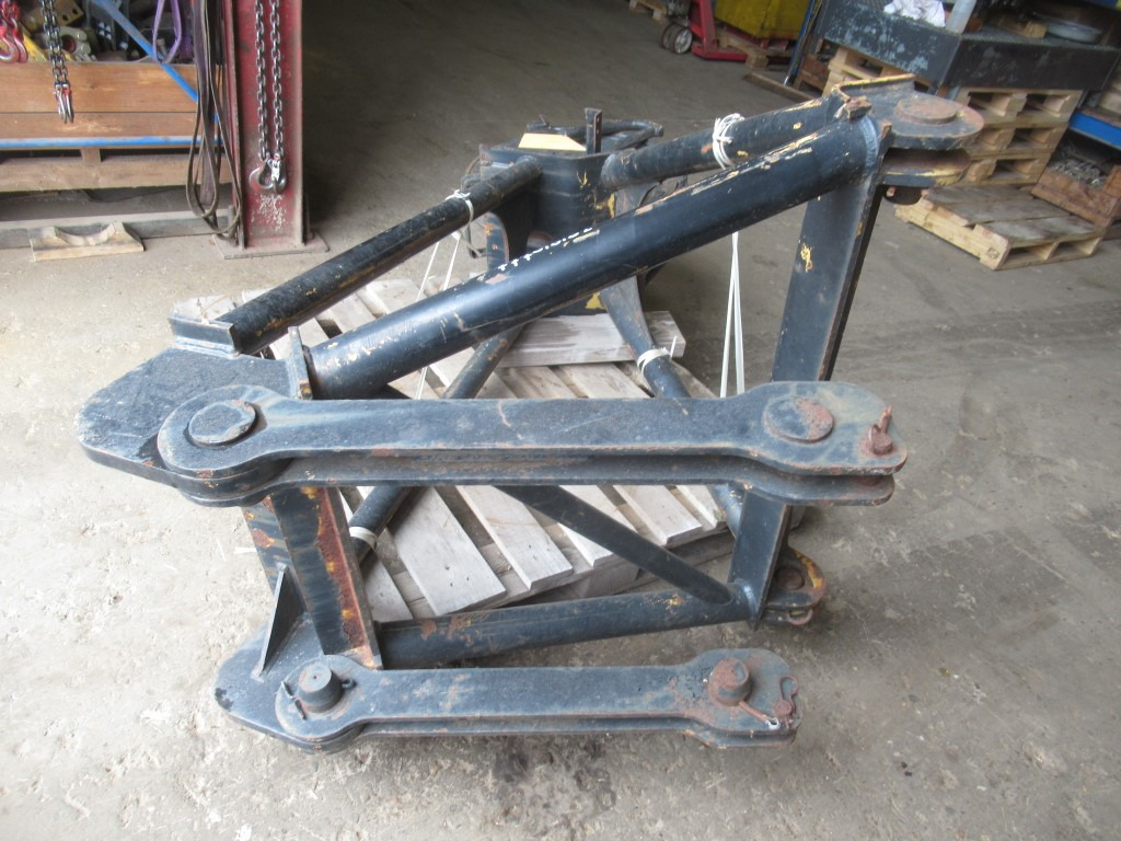 Hitachi KH850 - - Papildaprīkojums - Kāpurķēžu celtnis: foto 2 Hitachi KH850 - - Papildaprīkojums - Kāpurķēžu celtnis: foto 2