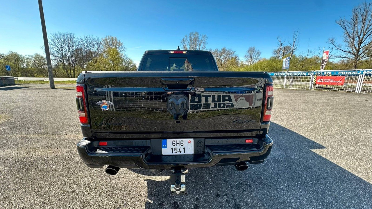 Dodge RAM 1500 E-TORQUE - SUV: foto 5 Dodge RAM 1500 E-TORQUE - SUV: foto 5