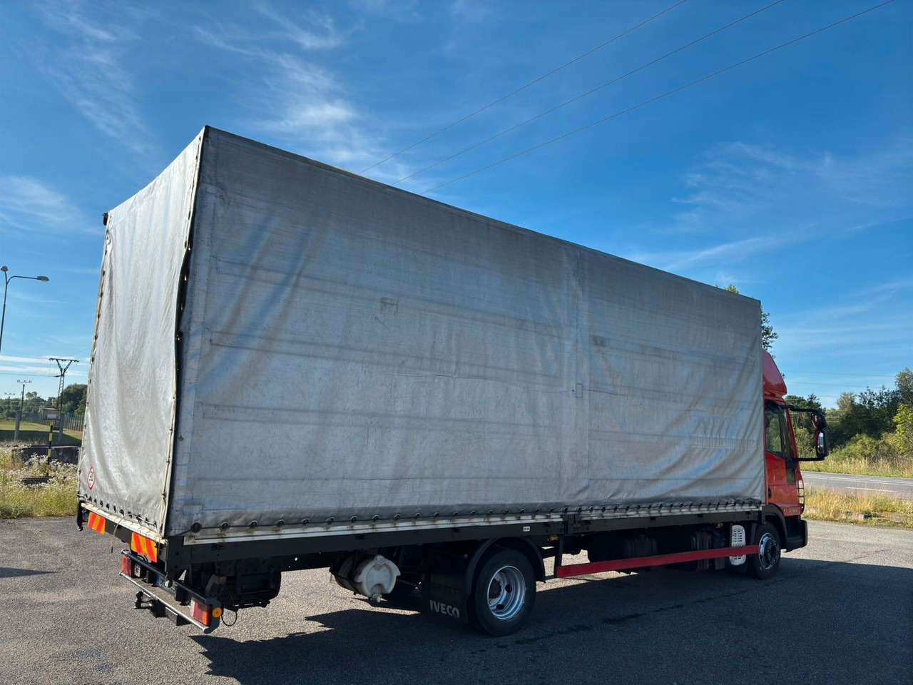 Iveco EuroCargo 75E16 - Furgons ar tentu: foto 3 Iveco EuroCargo 75E16 - Furgons ar tentu: foto 3