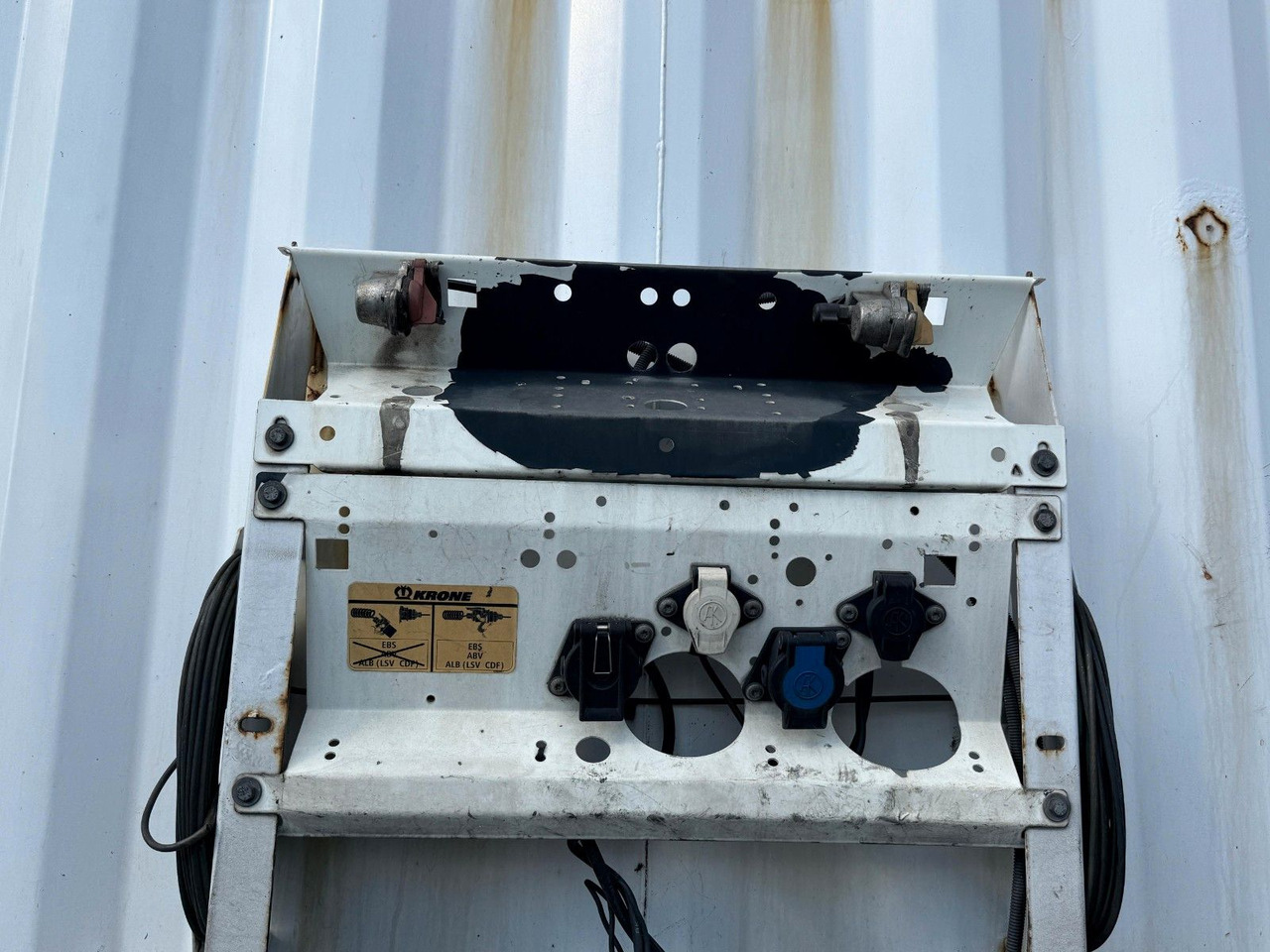 Krone SD - Tenta puspiekabe: foto 2 Krone SD - Tenta puspiekabe: foto 2