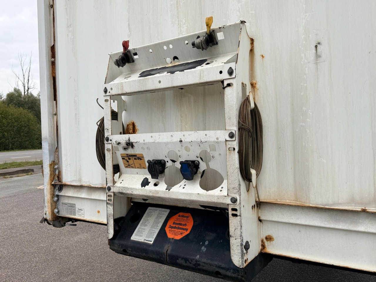 Krone SD - Tenta puspiekabe: foto 2 Krone SD - Tenta puspiekabe: foto 2