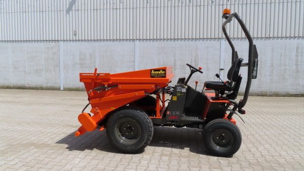 Ausa D150RM - Asfalta ieklāšanas tehnika: foto 5 Ausa D150RM - Asfalta ieklāšanas tehnika: foto 5
