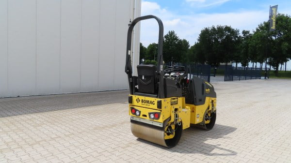Bomag BW 80 AD-5 - Ceļu veltnis: foto 2 Bomag BW 80 AD-5 - Ceļu veltnis: foto 2