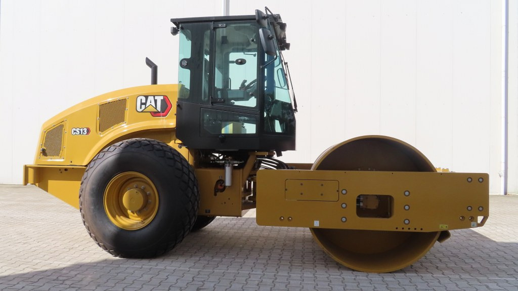 Caterpillar CS13 - Vibrorullis: foto 1 Caterpillar CS13 - Vibrorullis: foto 1