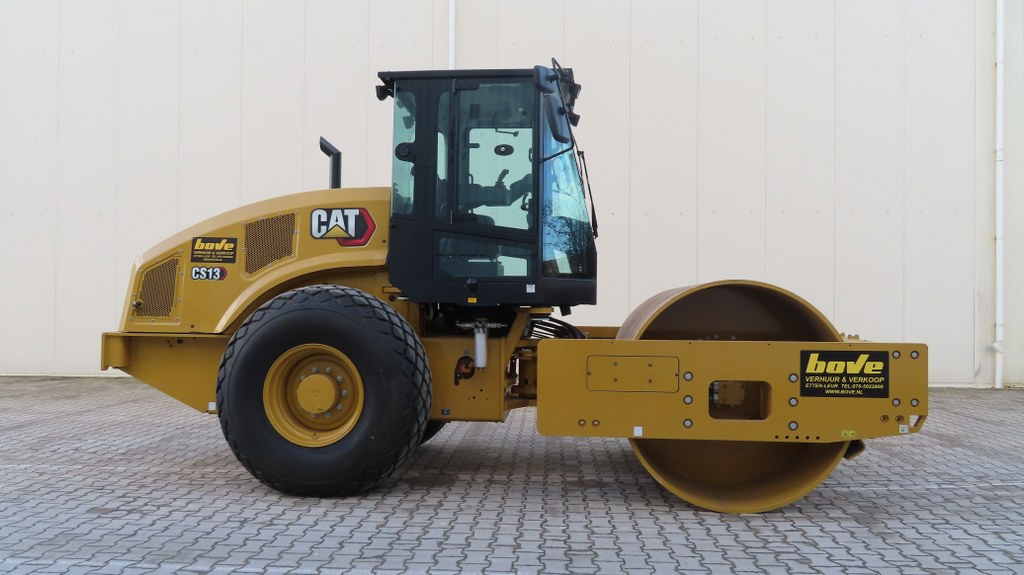Caterpillar CS66B - Vibrorullis: foto 1 Caterpillar CS66B - Vibrorullis: foto 1