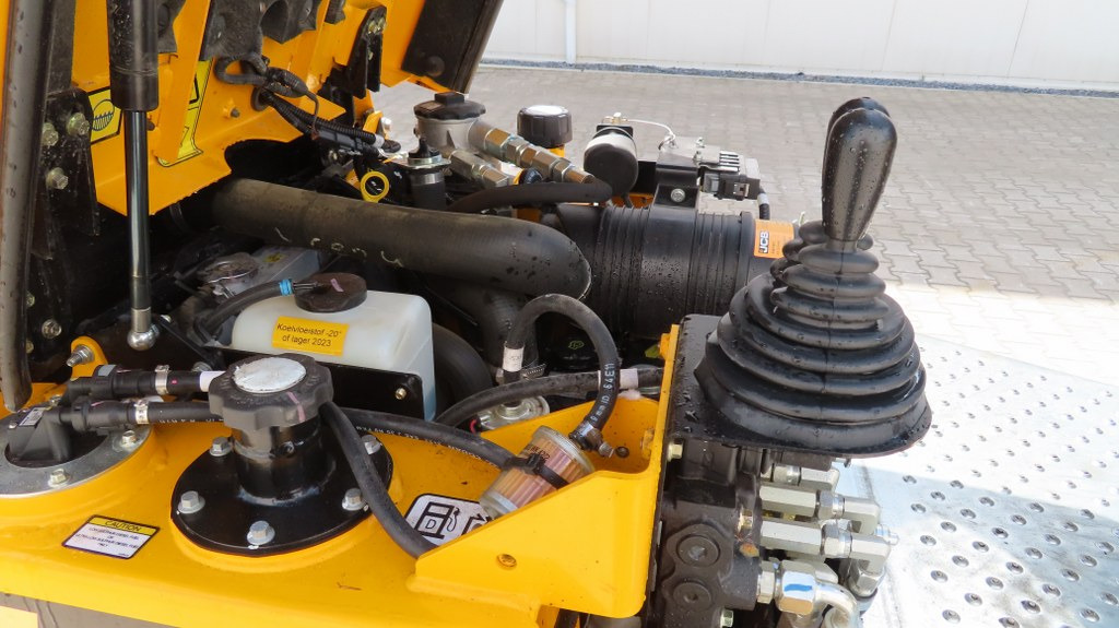 Mini pašizgāzējs JCB 1T-2 HT: foto 10