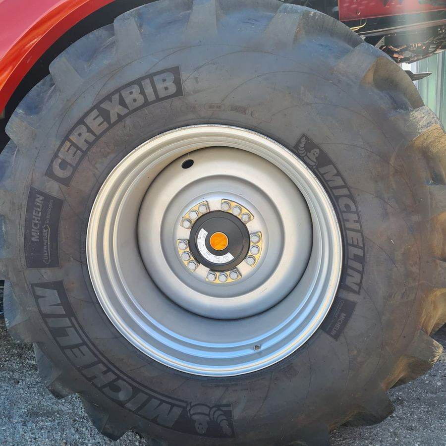 Michelin 800/70R38 - Ritenis: foto 1 Michelin 800/70R38 - Ritenis: foto 1