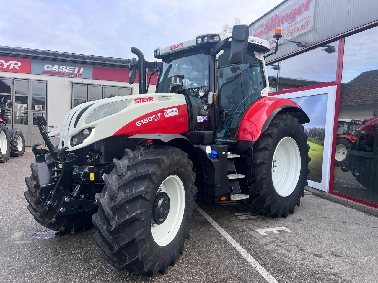 Steyr 6150 Profi CVT (Stage V) - Traktors: foto 1 Steyr 6150 Profi CVT (Stage V) - Traktors: foto 1