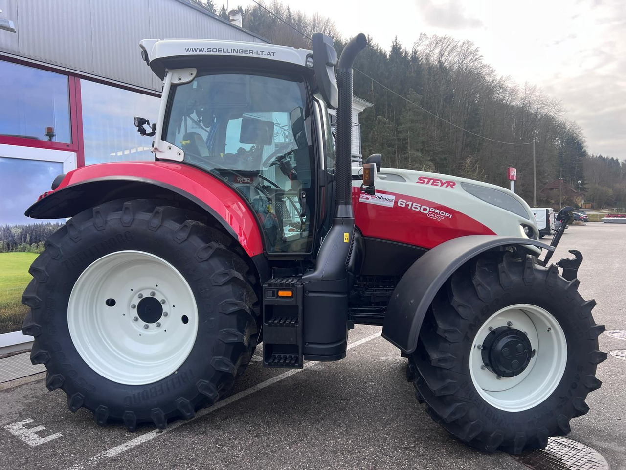Steyr 6150 Profi CVT (Stage V) - Traktors: foto 4 Steyr 6150 Profi CVT (Stage V) - Traktors: foto 4