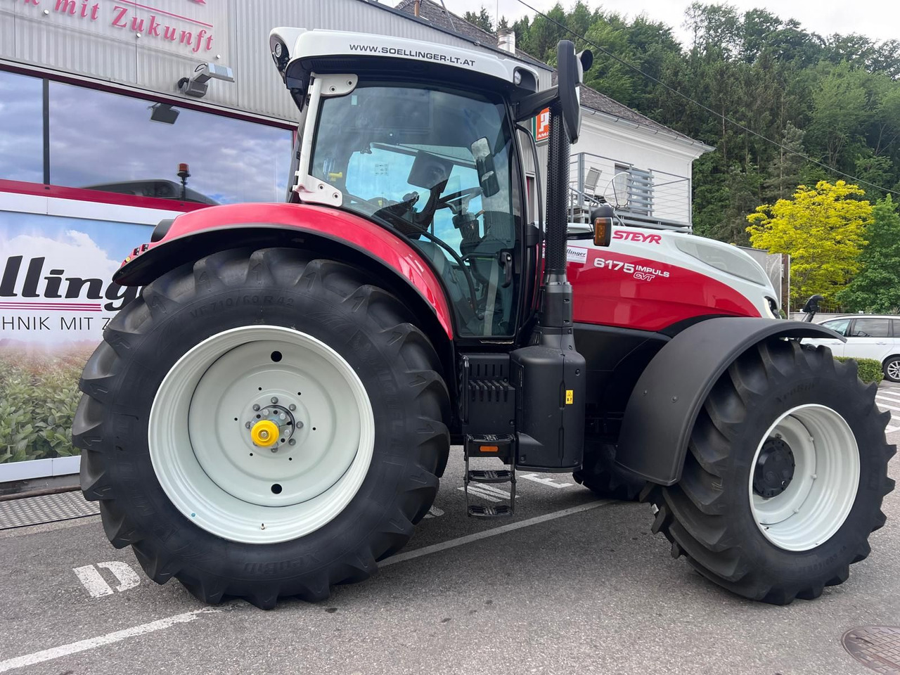 Steyr 6175 Impuls CVT - Traktors: foto 3 Steyr 6175 Impuls CVT - Traktors: foto 3