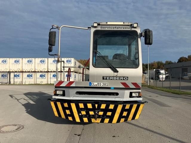 BC 182 - Konteineru vedējs/ Kravas automašīna ar noņemamā virsbūve: foto 2 BC 182 - Konteineru vedējs/ Kravas automašīna ar noņemamā virsbūve: foto 2