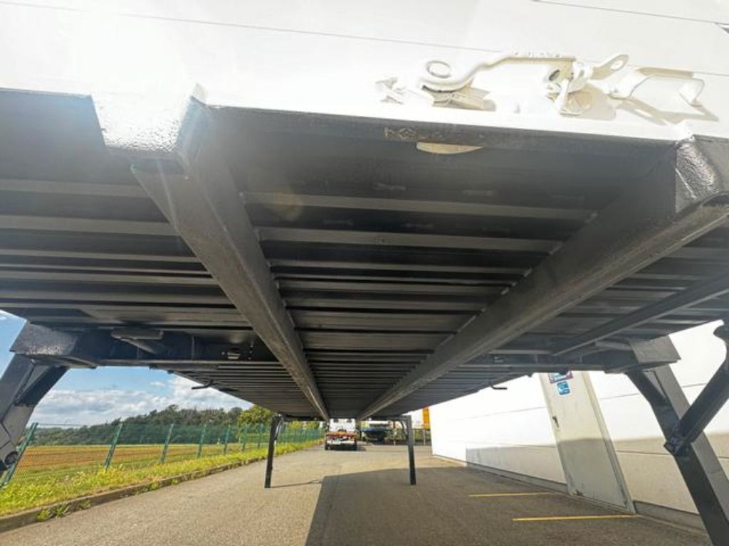 Maināmā virsbūve - furgons Krone Heck Alu.- Rolltor: foto 6 Maināmā virsbūve - furgons Krone Heck Alu.- Rolltor: foto 6