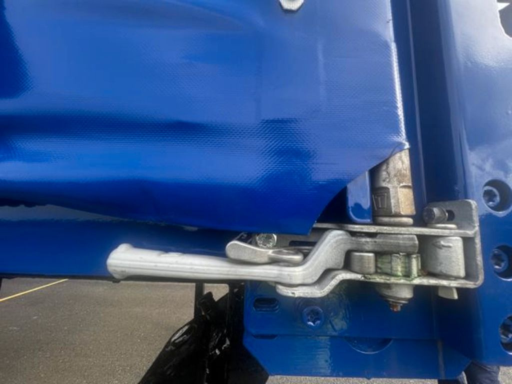 Kravas kaste ar tentu Krone Heck mit Portaltüren: foto 11