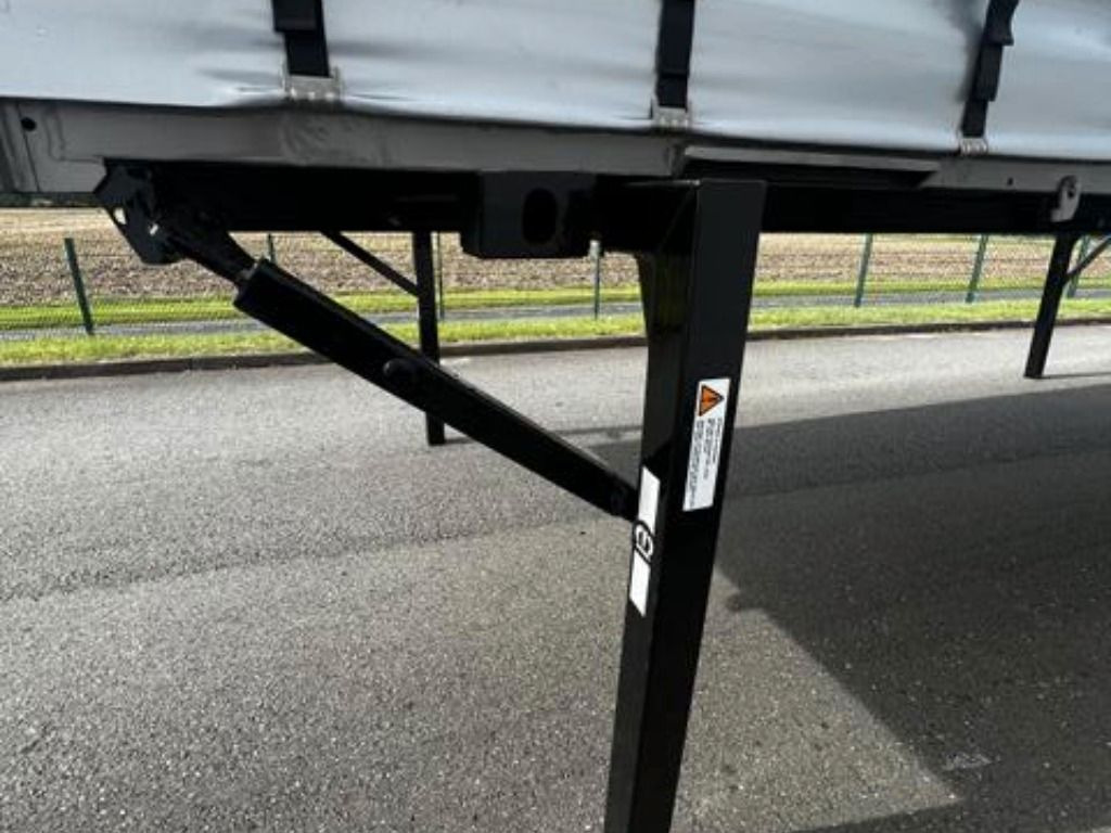 Kravas kaste ar tentu Krone Heck mit Portaltüren: foto 7