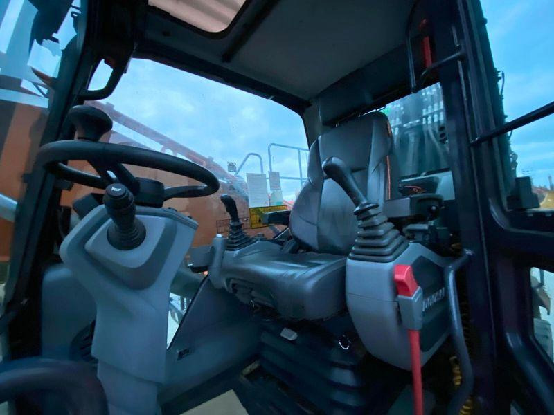 Doosan DX 250 W - Riteņu ekskavators: foto 5 Doosan DX 250 W - Riteņu ekskavators: foto 5