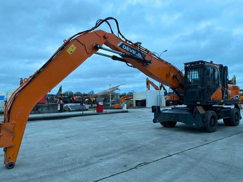 Doosan DX 250 W - Riteņu ekskavators: foto 1 Doosan DX 250 W - Riteņu ekskavators: foto 1