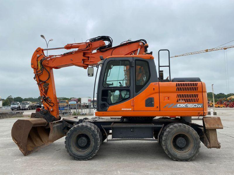 Doosan DX160 - Riteņu ekskavators: foto 2 Doosan DX160 - Riteņu ekskavators: foto 2