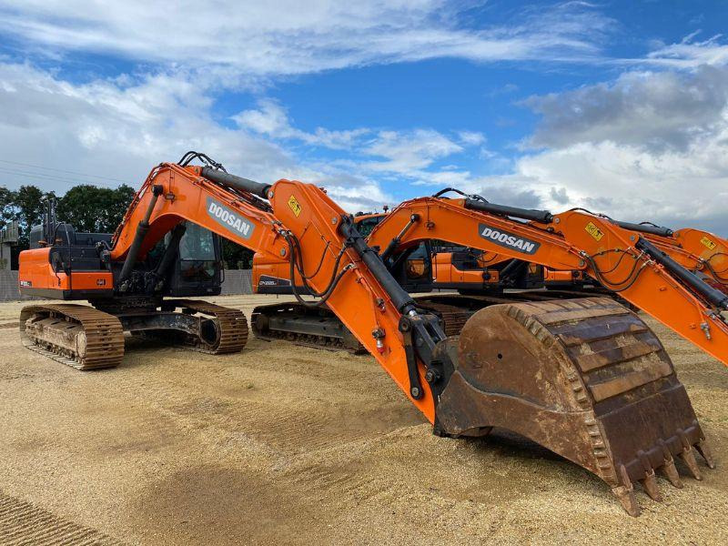 Doosan DX300LC - Kāpurķēžu ekskavators: foto 1 Doosan DX300LC - Kāpurķēžu ekskavators: foto 1