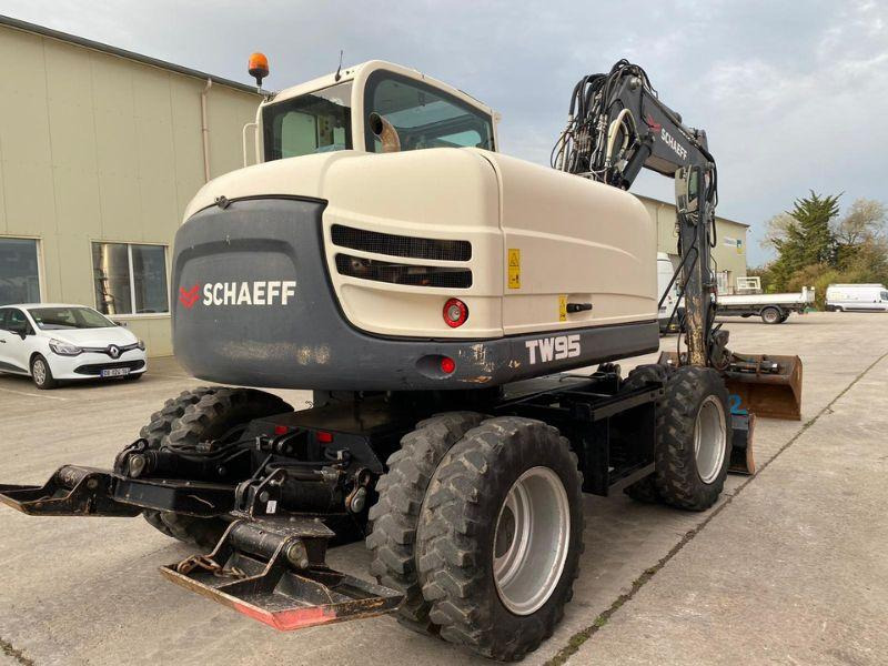 Terex TW95 - Riteņu ekskavators: foto 3 Terex TW95 - Riteņu ekskavators: foto 3