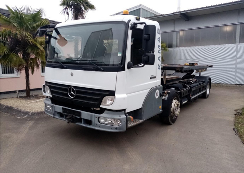 Mercedes-Benz Kamag / Wiesel / WBH /KB3682 - Konteineru vedējs/ Kravas automašīna ar noņemamā virsbūve: foto 1 Mercedes-Benz Kamag / Wiesel / WBH /KB3682 - Konteineru vedējs/ Kravas automašīna ar noņemamā virsbūve: foto 1