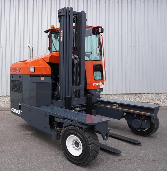 Combilift C5000XL - Četru pušu autokrāvējs: foto 2 Combilift C5000XL - Četru pušu autokrāvējs: foto 2