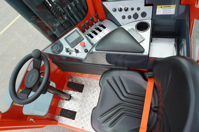 Combilift C5000XL - Četru pušu autokrāvējs: foto 3 Combilift C5000XL - Četru pušu autokrāvējs: foto 3