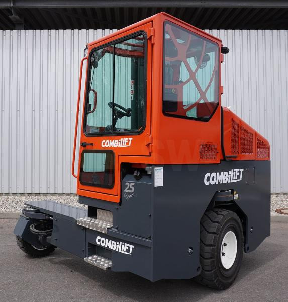 Combilift C5000XL - Četru pušu autokrāvējs: foto 1 Combilift C5000XL - Četru pušu autokrāvējs: foto 1