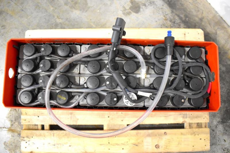 GRUMA 24 Volt 2 PzS 250 Ah - Akumulators - Iekraušanas tehnika: foto 3 GRUMA 24 Volt 2 PzS 250 Ah - Akumulators - Iekraušanas tehnika: foto 3