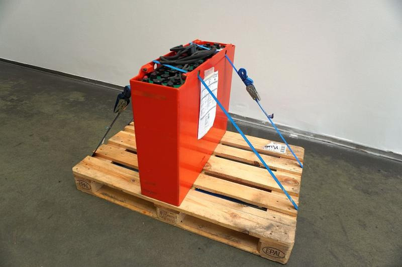 GRUMA 24 Volt 3 PzS 375 Ah - Akumulators - Iekraušanas tehnika: foto 2 GRUMA 24 Volt 3 PzS 375 Ah - Akumulators - Iekraušanas tehnika: foto 2