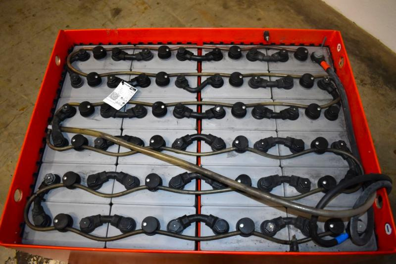 GRUMA 48 Volt 5 PzS 775 Ah - Akumulators - Iekraušanas tehnika: foto 3 GRUMA 48 Volt 5 PzS 775 Ah - Akumulators - Iekraušanas tehnika: foto 3
