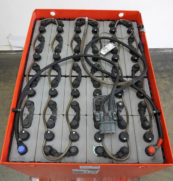 GRUMA 48 Volt 5 PzS 775 Ah - Akumulators - Iekraušanas tehnika: foto 3 GRUMA 48 Volt 5 PzS 775 Ah - Akumulators - Iekraušanas tehnika: foto 3