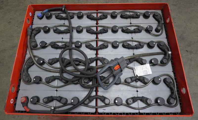 GRUMA 48 Volt 5 PzS 775 Ah - Akumulators - Iekraušanas tehnika: foto 3 GRUMA 48 Volt 5 PzS 775 Ah - Akumulators - Iekraušanas tehnika: foto 3