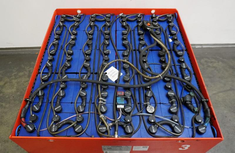 GRUMA 80 Volt 6 PzQ 1032 Ah - Akumulators: foto 3 GRUMA 80 Volt 6 PzQ 1032 Ah - Akumulators: foto 3