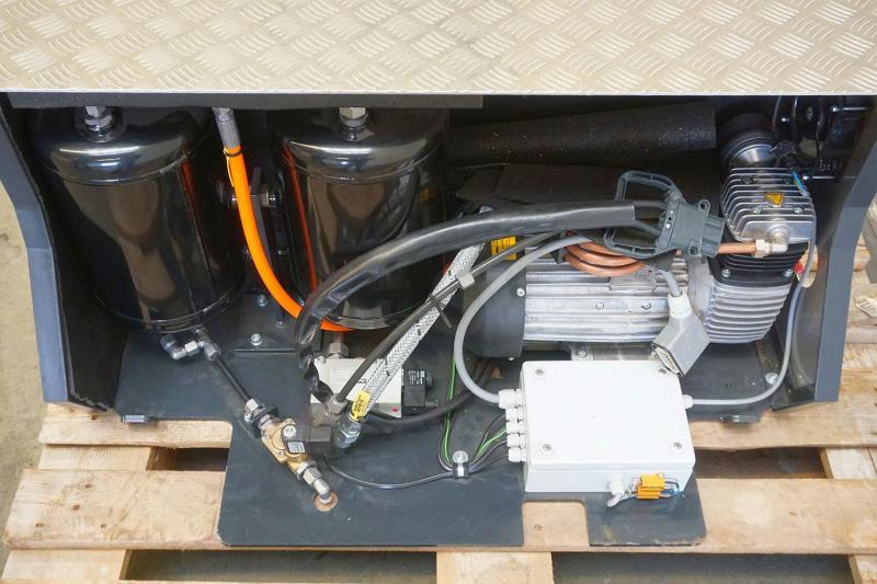 LINDE Kompressor für Druckluftbremsanlage Linde P 80 - Kompresors - Noliktavas vilcējs: foto 2 LINDE Kompressor für Druckluftbremsanlage Linde P 80 - Kompresors - Noliktavas vilcējs: foto 2