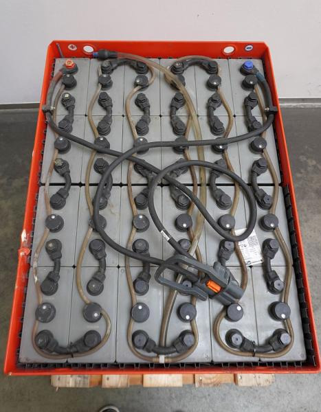 Linde 48 Volt 5 PzS 625 Ah - Akumulators: foto 3 Linde 48 Volt 5 PzS 625 Ah - Akumulators: foto 3