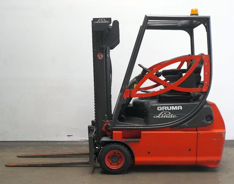 Linde E 16 335-02 - Elektroiekrāvējs: foto 4 Linde E 16 335-02 - Elektroiekrāvējs: foto 4