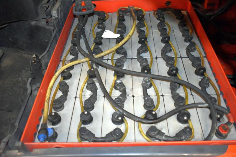 Linde E 18 PH EVO 386-02 - Elektroiekrāvējs: foto 5 Linde E 18 PH EVO 386-02 - Elektroiekrāvējs: foto 5
