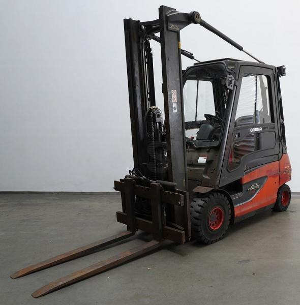 Linde E 30 387 - Elektroiekrāvējs: foto 1 Linde E 30 387 - Elektroiekrāvējs: foto 1
