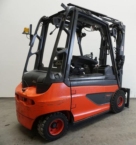 Linde E 30 387 - Elektroiekrāvējs: foto 2 Linde E 30 387 - Elektroiekrāvējs: foto 2