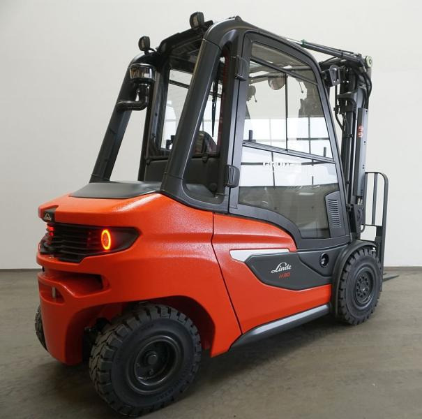 Linde H 30 D 1202 - Dīzeļiekrāvējs: foto 2 Linde H 30 D 1202 - Dīzeļiekrāvējs: foto 2