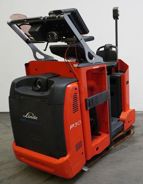 Linde P 30 C 1190 - Noliktavas vilcējs: foto 1 Linde P 30 C 1190 - Noliktavas vilcējs: foto 1