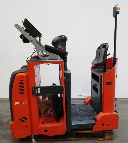 Linde P 30 C 1190 - Noliktavas vilcējs: foto 4 Linde P 30 C 1190 - Noliktavas vilcējs: foto 4