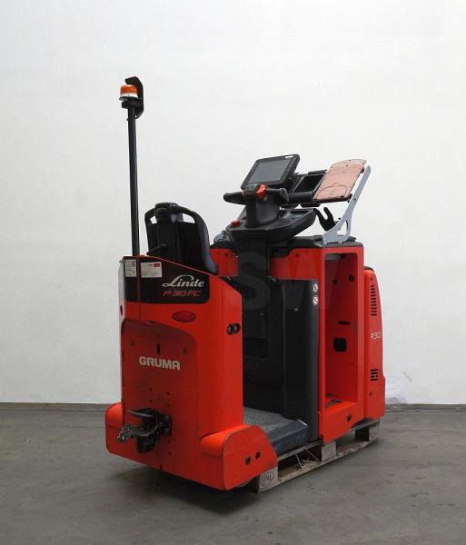Linde P 30 C 1190 - Noliktavas vilcējs: foto 2 Linde P 30 C 1190 - Noliktavas vilcējs: foto 2