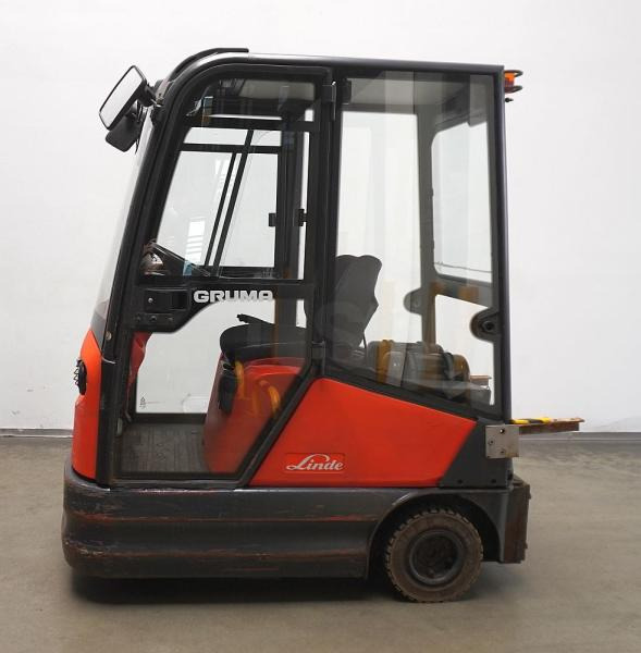 Linde P 60 Z 126 - Noliktavas vilcējs: foto 4 Linde P 60 Z 126 - Noliktavas vilcējs: foto 4