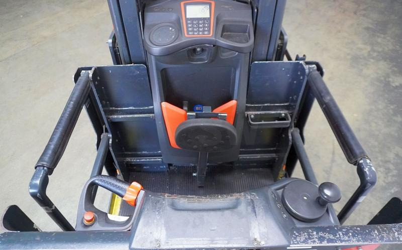 Linde V 10-01 5212 - Komplektētājs: foto 3 Linde V 10-01 5212 - Komplektētājs: foto 3
