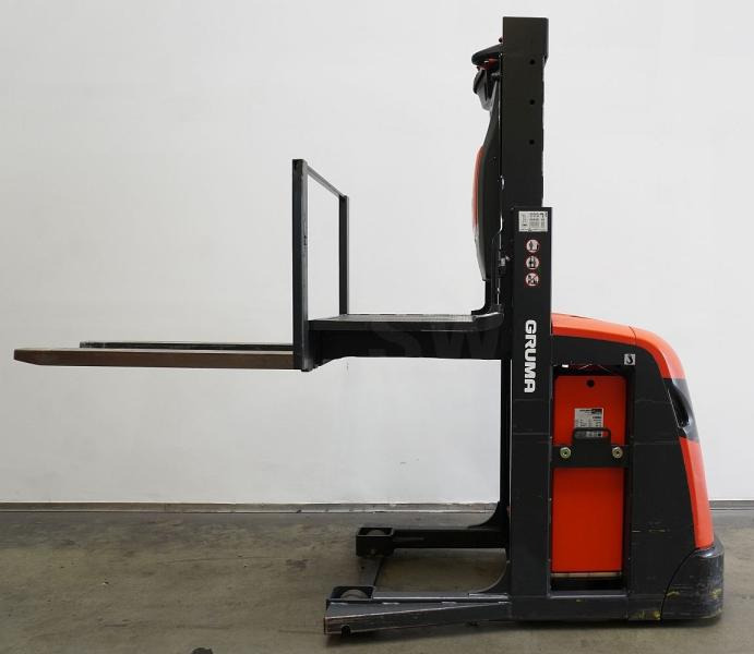 Linde V 10 5212 - Komplektētājs: foto 4 Linde V 10 5212 - Komplektētājs: foto 4
