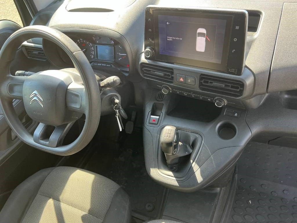 Citroën Berlingo serie 5445 - Mazs furgons: foto 5 Citroën Berlingo serie 5445 - Mazs furgons: foto 5